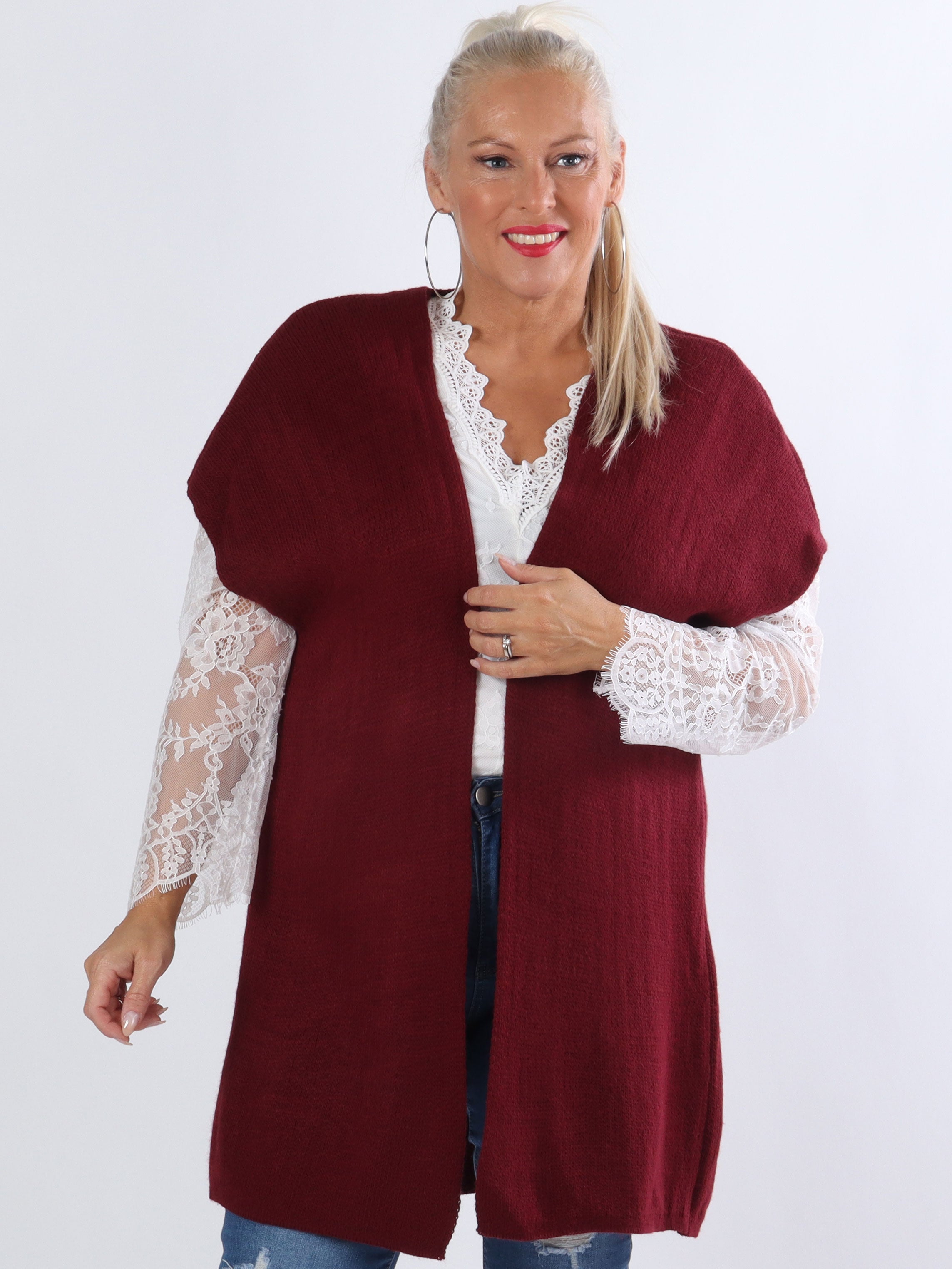 Tilly Plain - Plus size stickad kofta utan ärmar